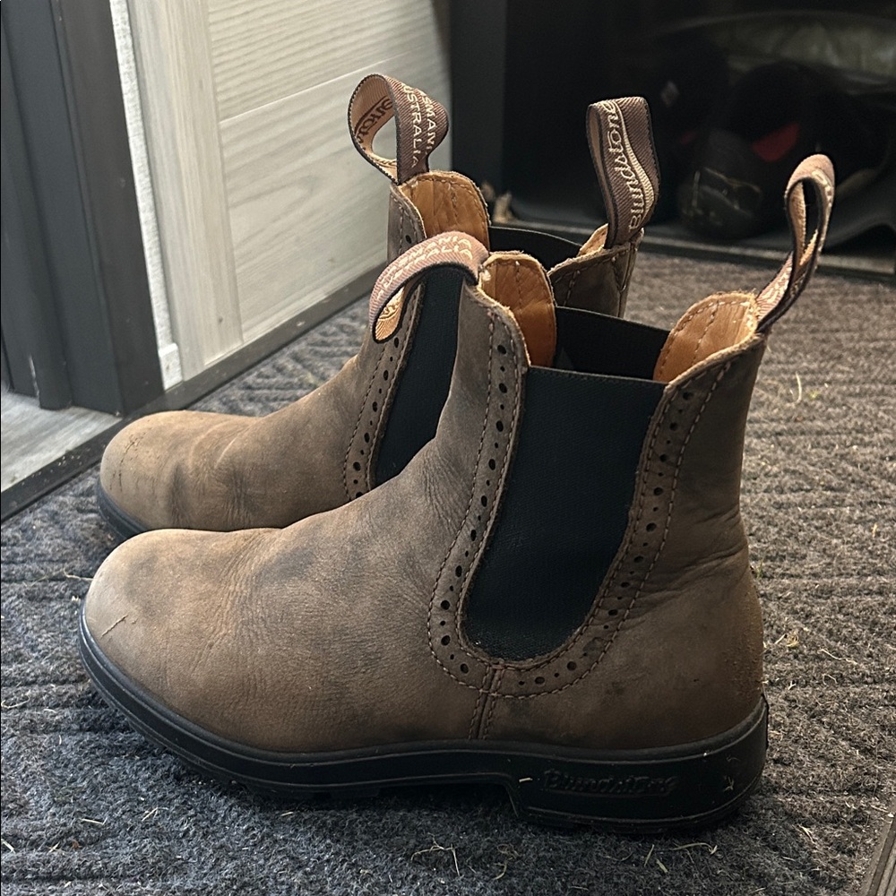 Blundstone Women’s Rustic Brown Chelsea Boots